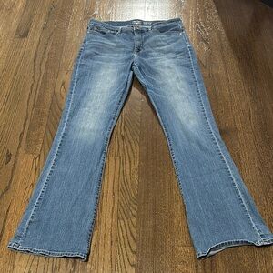Signature By Levi’s Strauss Gold Totally Shaping Boot Cut Women's Blue Jeans 16L